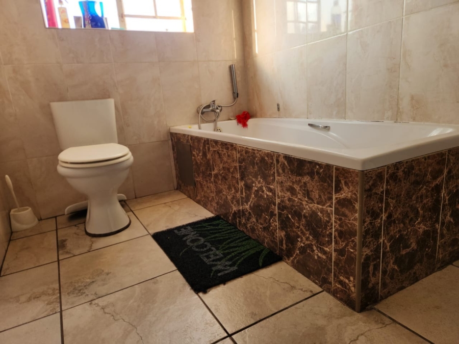 3 Bedroom Property for Sale in Waterval East North West